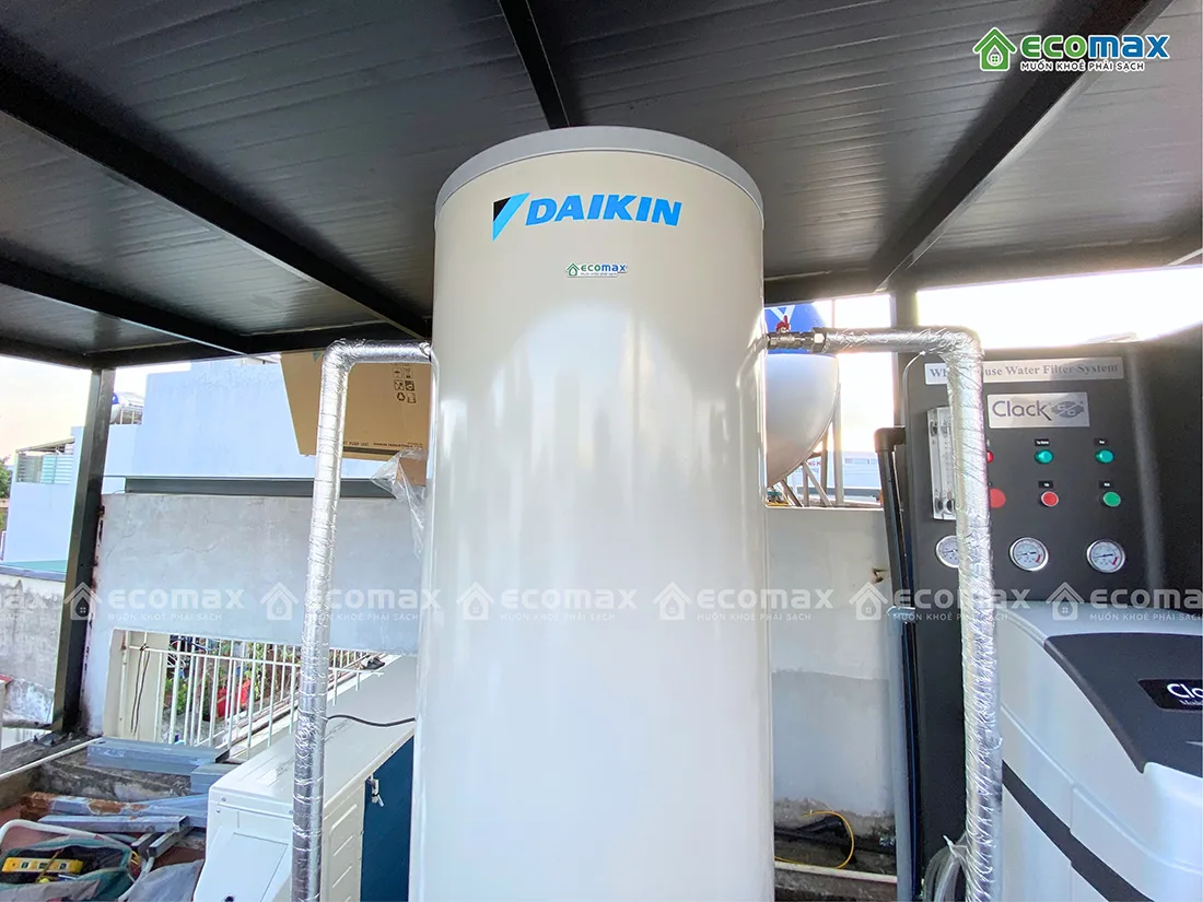 Công trình Ecomax lắp đặt thực tế máy nước nóng bơm nhiệt Heat Pump Daikin 315 Lít tại Hoàng Mai - Hà Nội