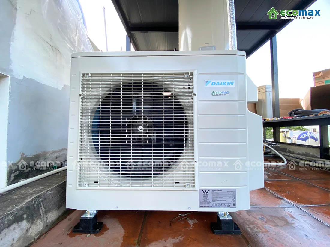Công trình lắp đặt thực tế máy nước nóng bơm nhiệt Heat Pump Daikin 315 Lít